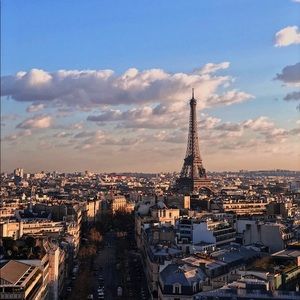 Meet your Posher, Lora